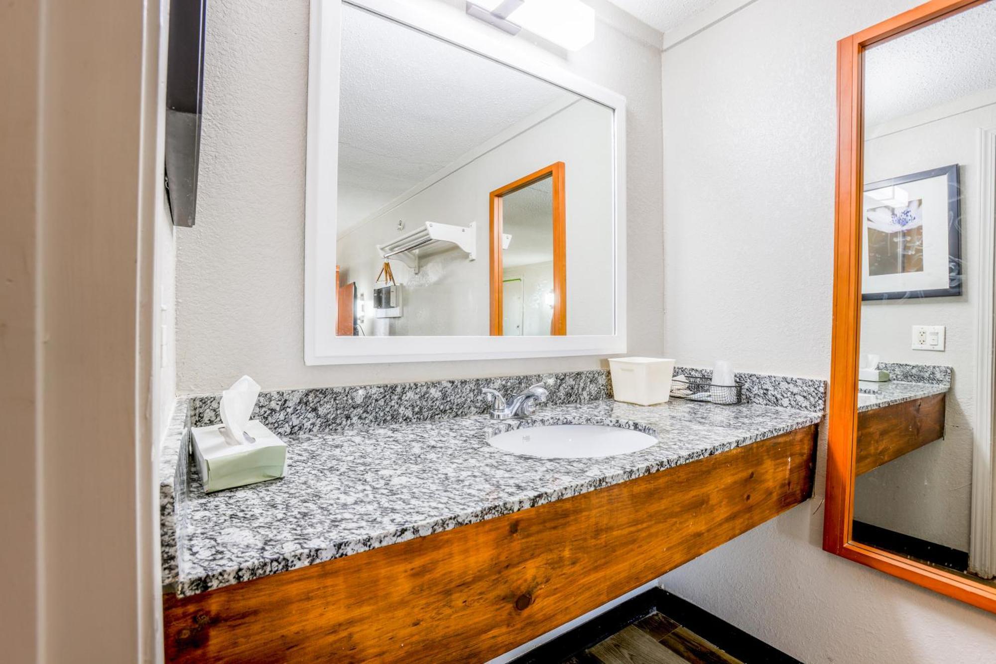 Cozy Garden Inn By Oyo Hwy 40 Richmond Esterno foto