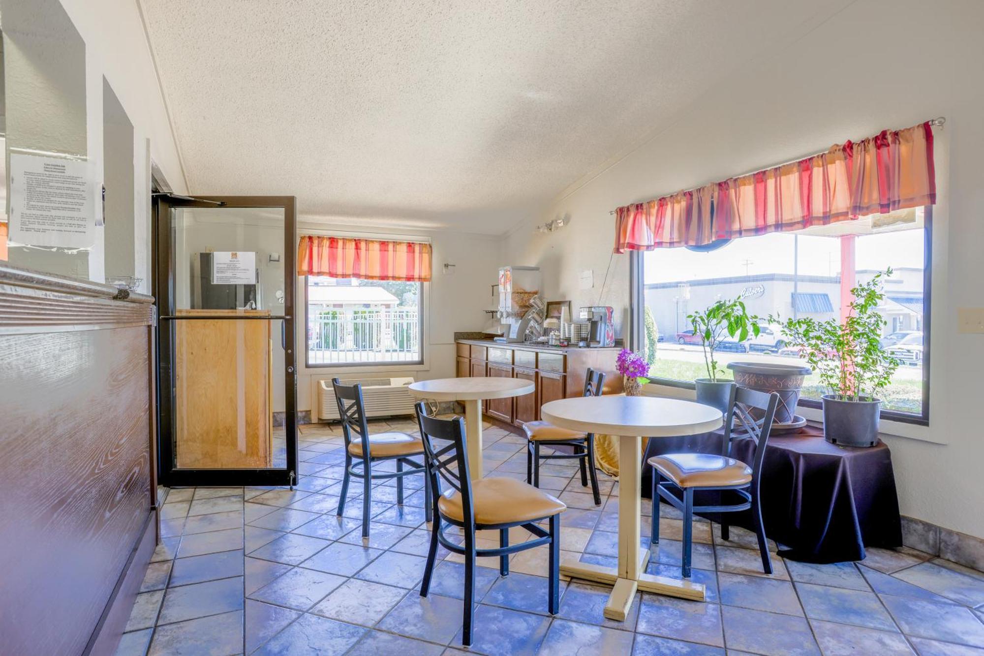 Cozy Garden Inn By Oyo Hwy 40 Richmond Esterno foto