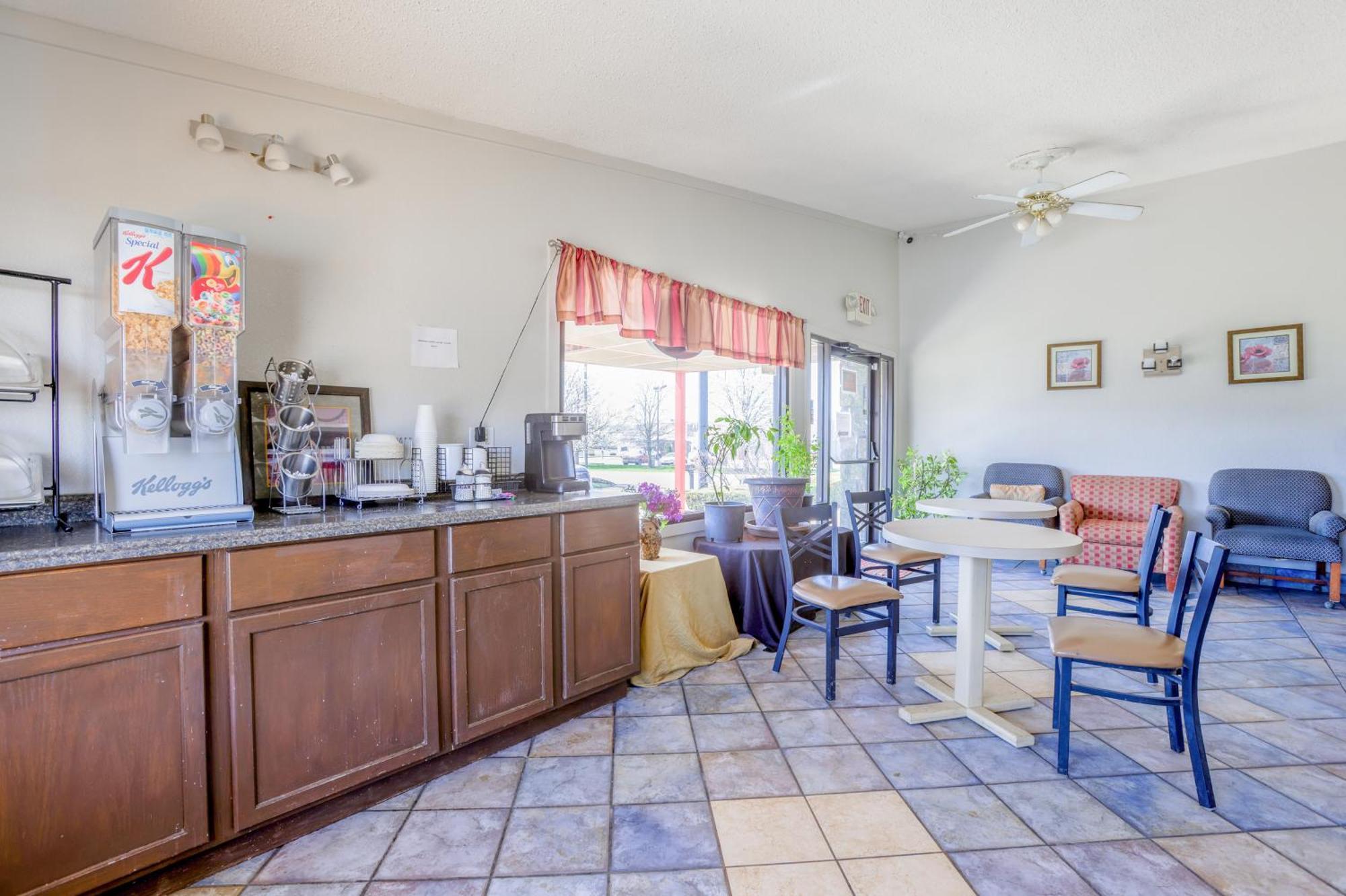 Cozy Garden Inn By Oyo Hwy 40 Richmond Esterno foto